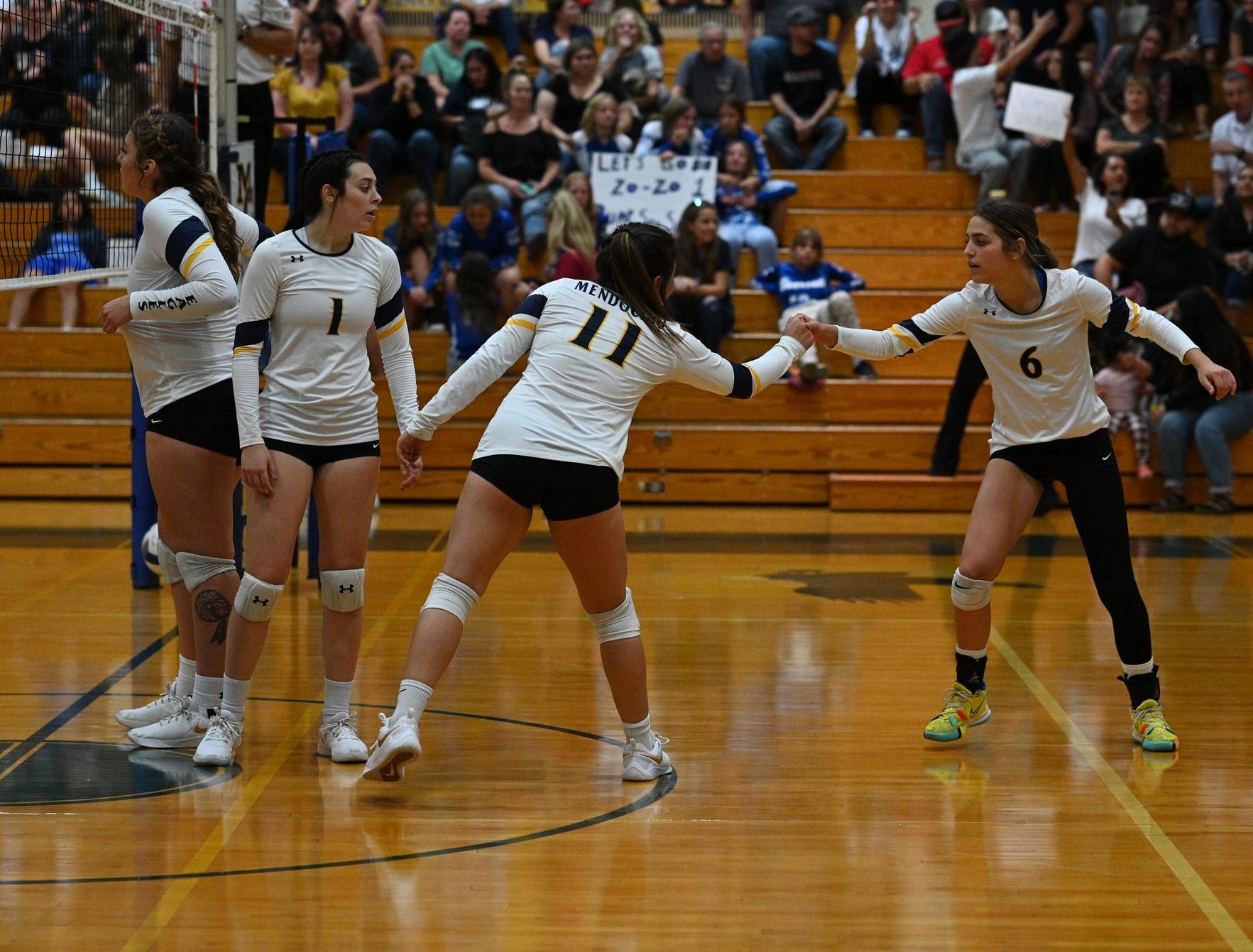 Mendo Beats LMC; Extends Win Streak to Four