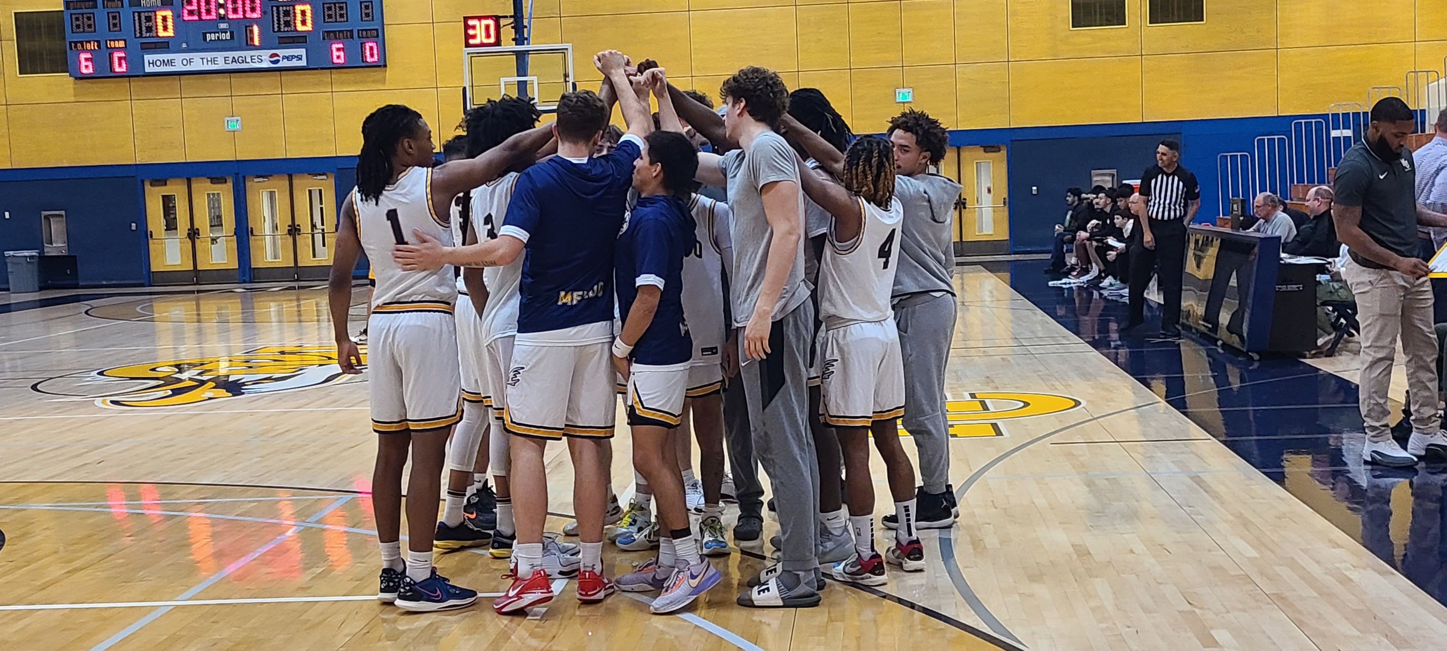 Men's Basketball Open Tournament With a Win