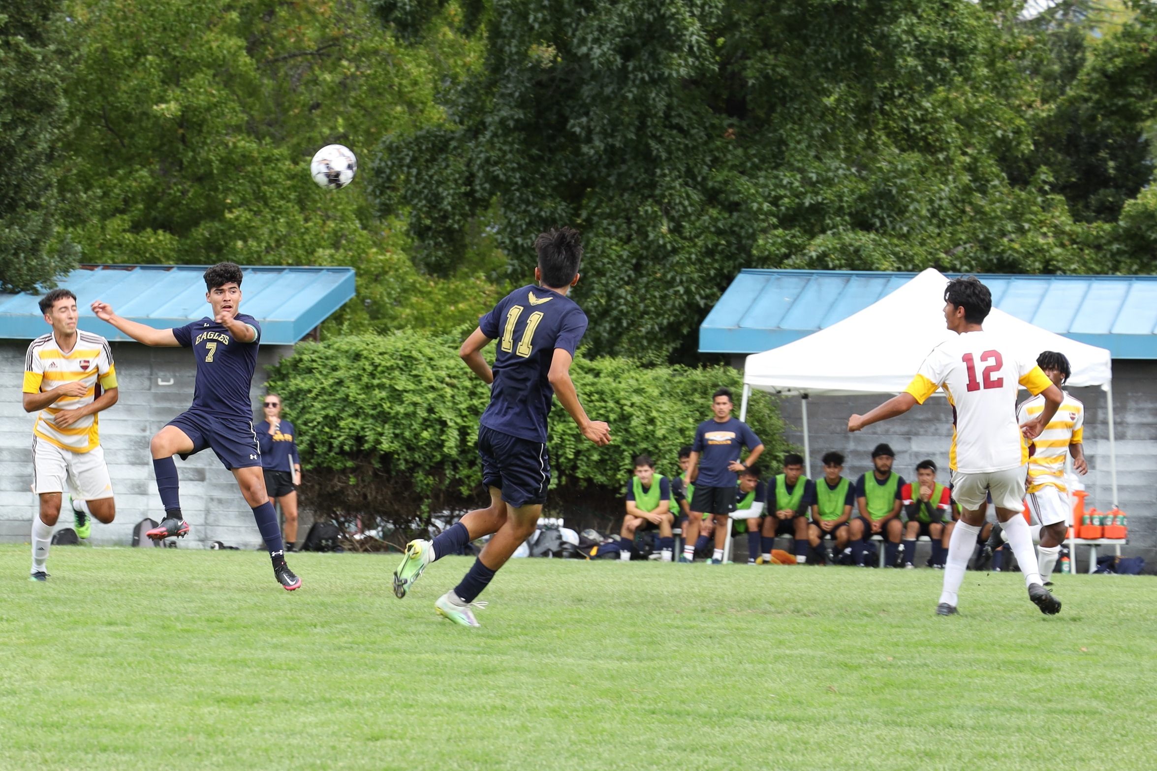 Mendo Beats CR; Finishes Non-Conference Schedule at 4-2