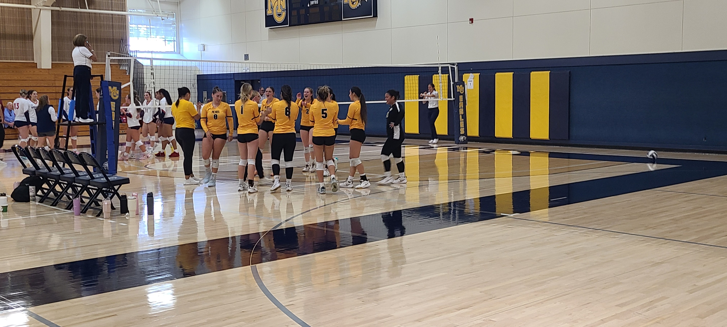 Volleyball Beats Redwoods, Opens BVC Play Next Week